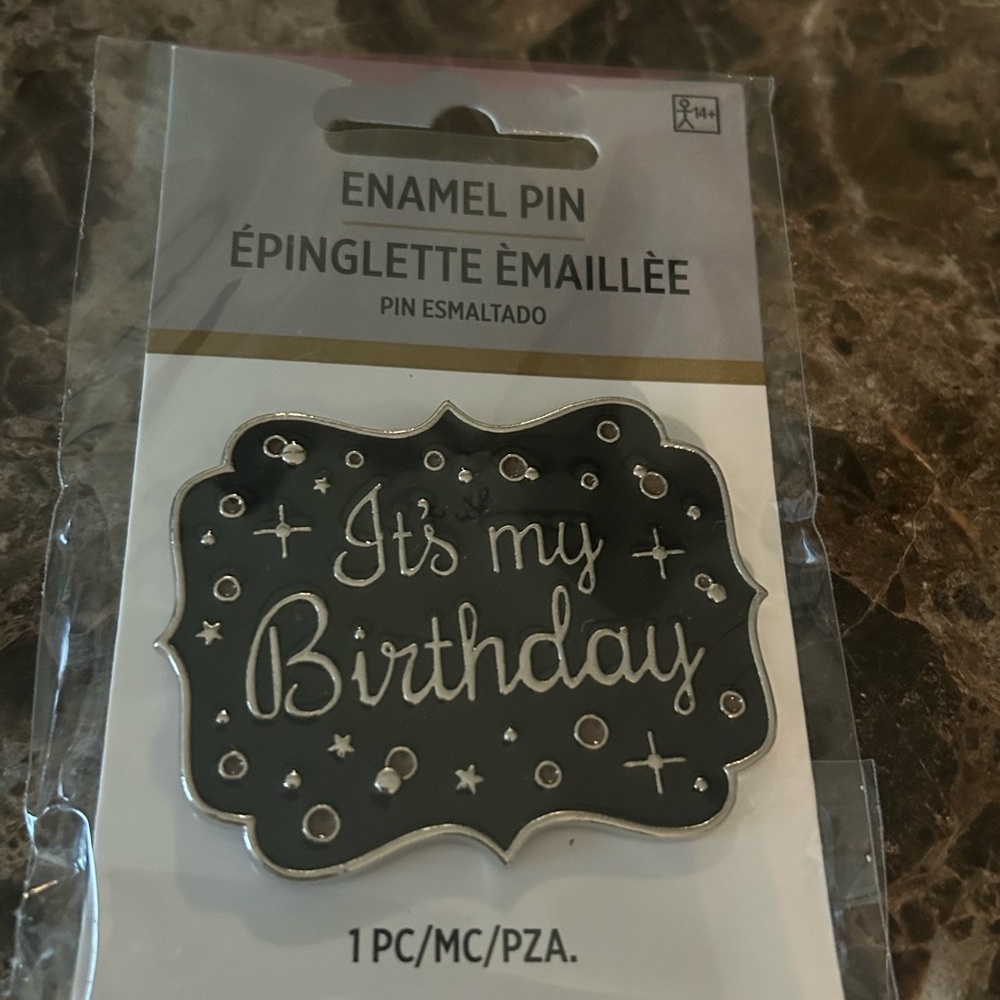 It’s My Birthday Silver Novelty Pin